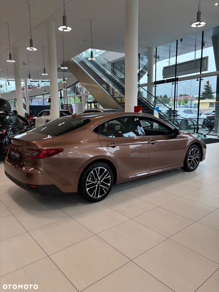 Toyota Camry 2.5 Hybrid Prestige CVT - 8