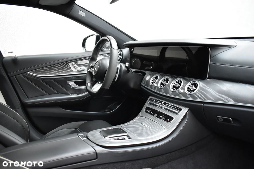 Mercedes-Benz Klasa E AMG 63 S 4-Matic+ - 17