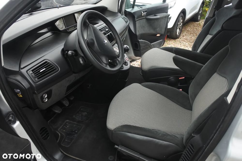 Peugeot 807 HDi 160 Style - 10