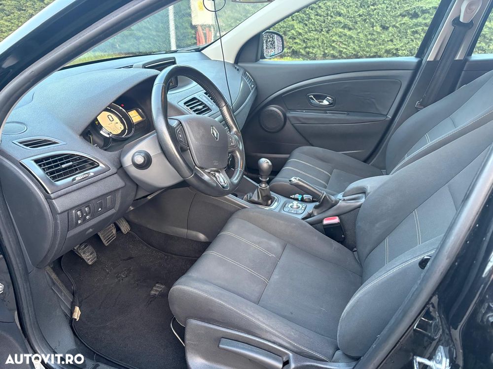 Renault Megane 1.5 dCi Dynamique - 8