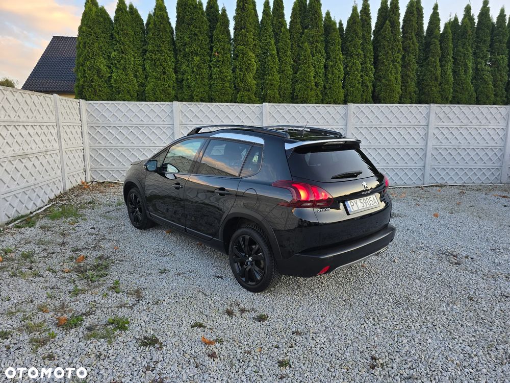 Peugeot 2008 1.2 Pure Tech Allure S&S - 13