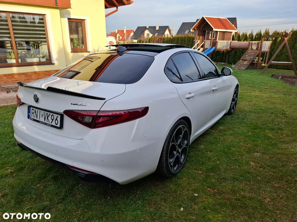 Alfa Romeo Giulia 2.0 Turbo 16V AT8 Veloce - 9