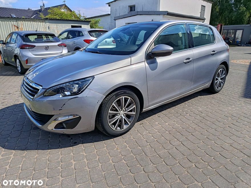 Peugeot 308 - 1