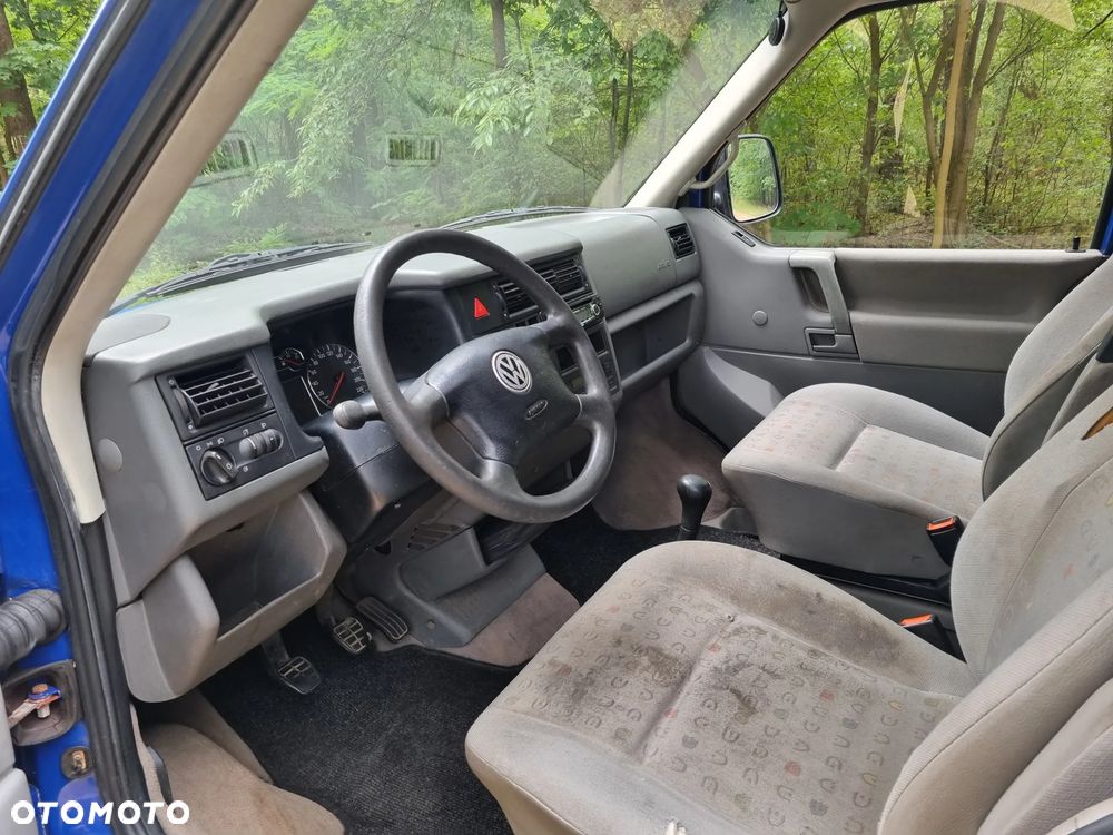Volkswagen Multivan - 12