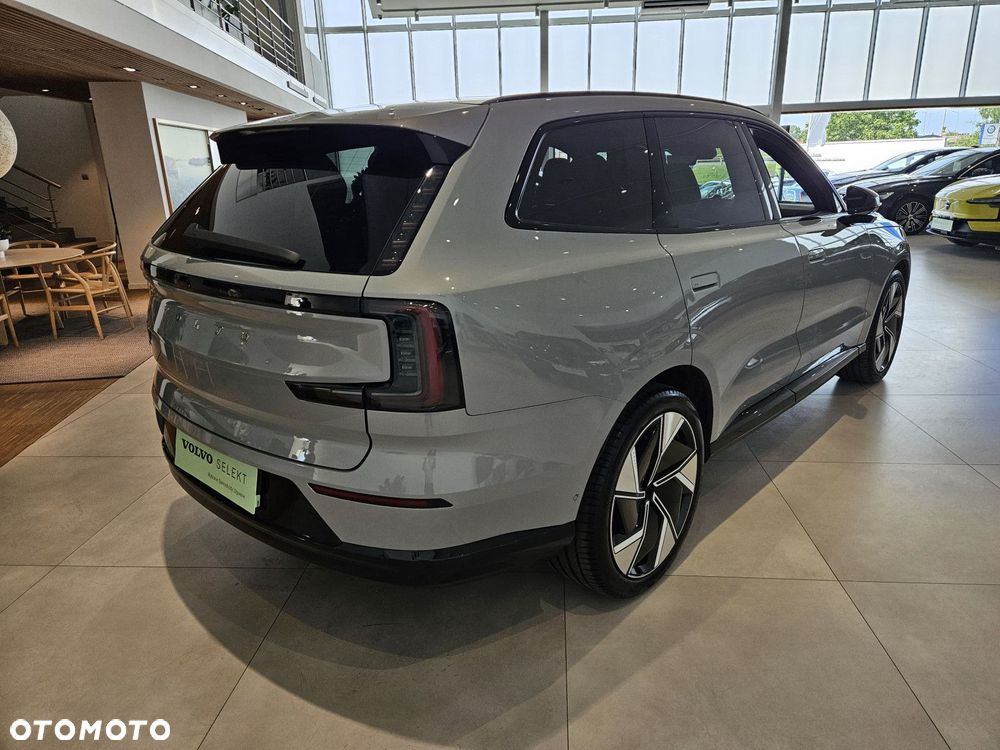 Volvo EX90 - 5