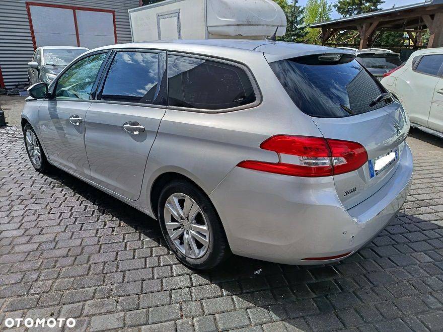 Peugeot 308 BlueHDi FAP 120 EAT6 Stop & Start Active - 8