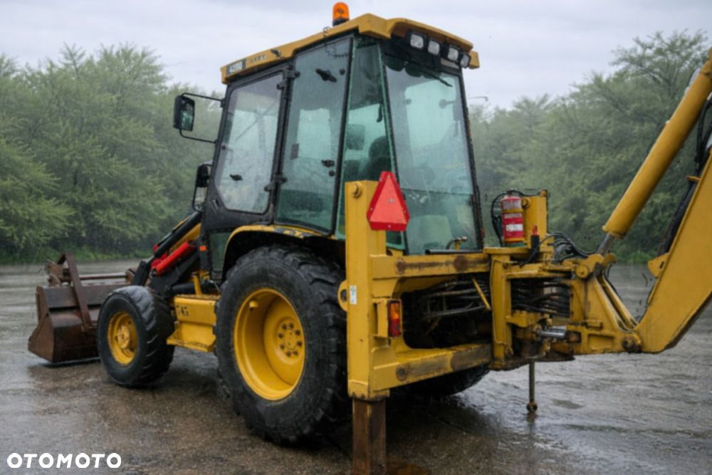 Caterpillar Caterpillar 428 D 4X4 - 8