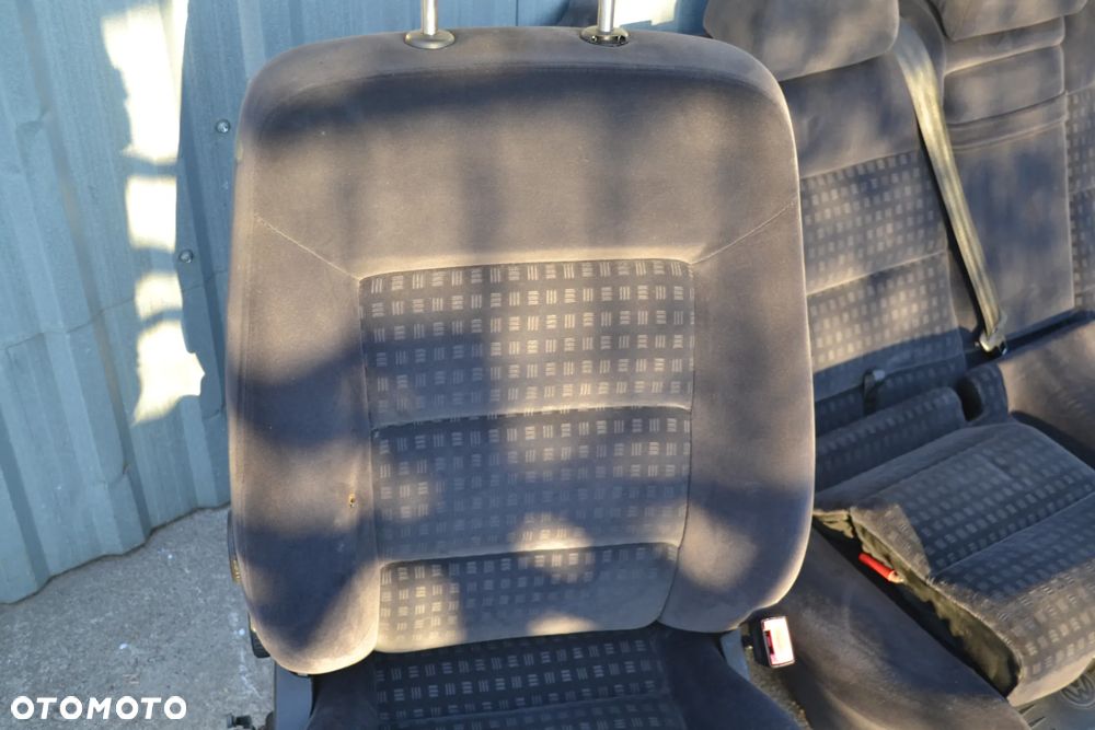 VW PASSAT B5 FL KOMBI FOTEL FOTELE PRZÓD PRZEDNIE KANAPA TYŁ WELUROWE FOTELIKI KPL POMORSKIE - 10