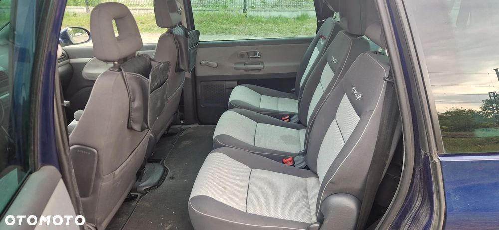 Volkswagen Sharan 2.0 TDI Highline - 4