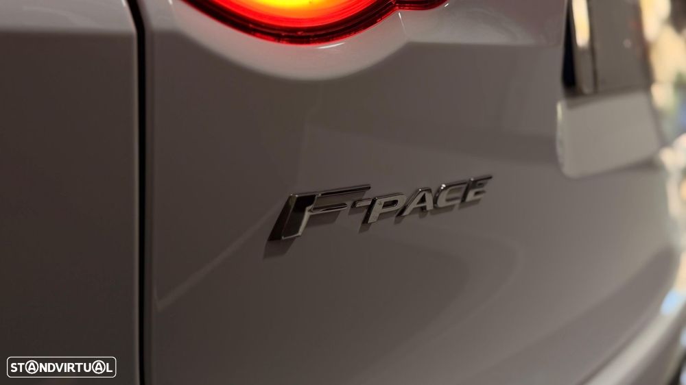 Jaguar F-Pace 2.0 i4D R-Sport AWD Aut. - 17