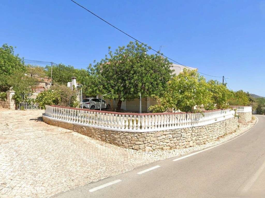 Moradia T4 mais duas ruinas com vista mar, a 5 minutos do centro de... - Grande imagem: 2/40