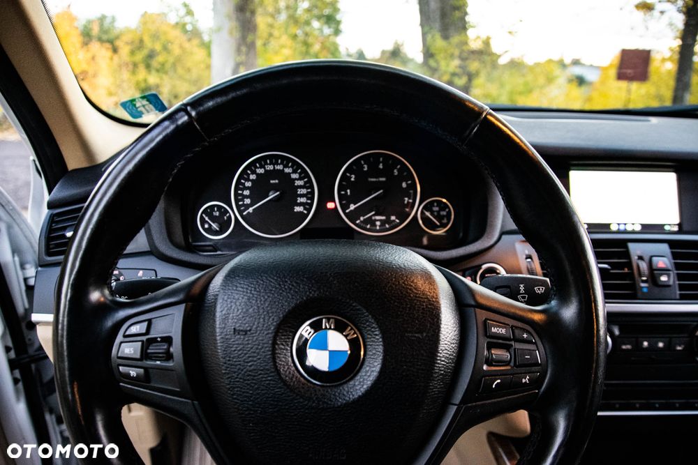 BMW X3 20i xDrive - 20