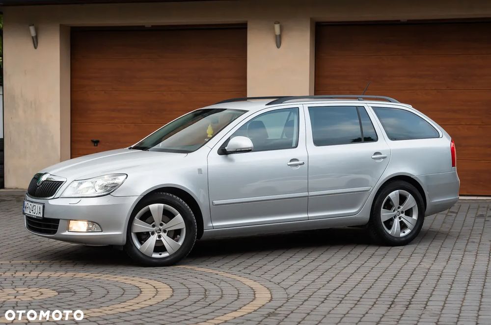 Skoda Octavia 1.6 TDI DPF Elegance - 6