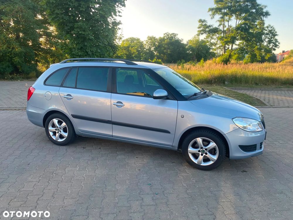 Skoda Fabia 1.2 TSI Ambiente - 4