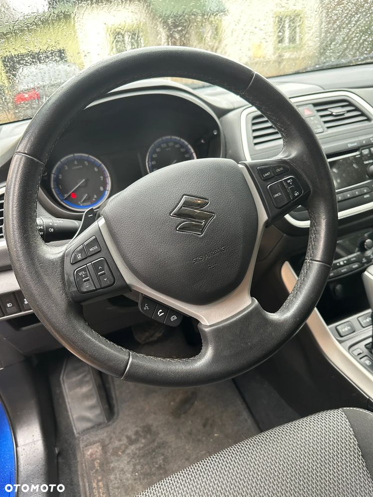 Suzuki SX4 1.6 Premium - 18