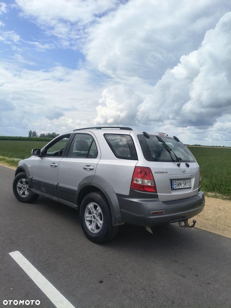 Kia Sedona - 4