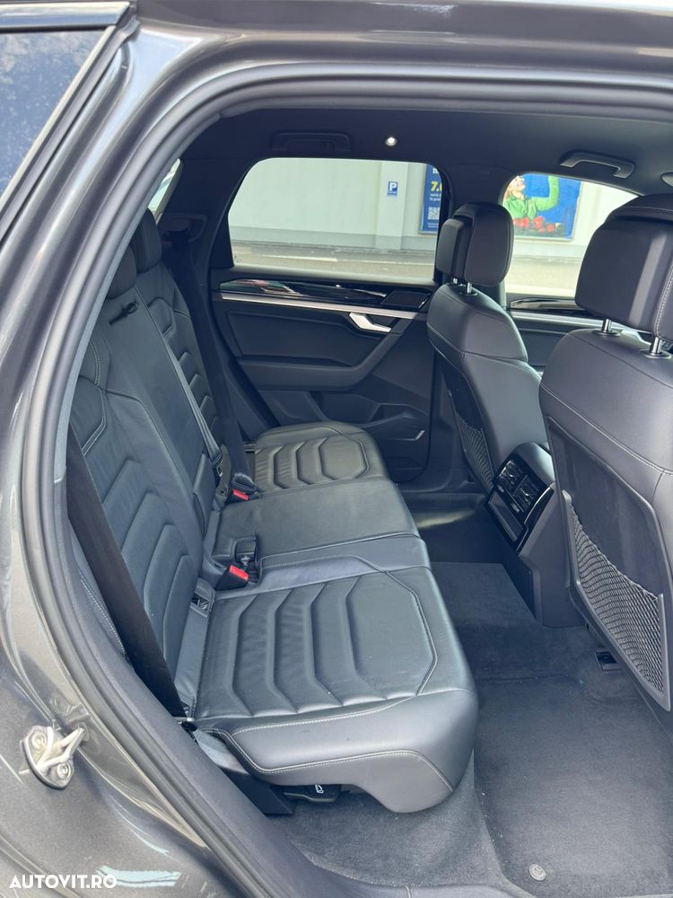 Volkswagen Touareg V6 TSI R-Style - 22