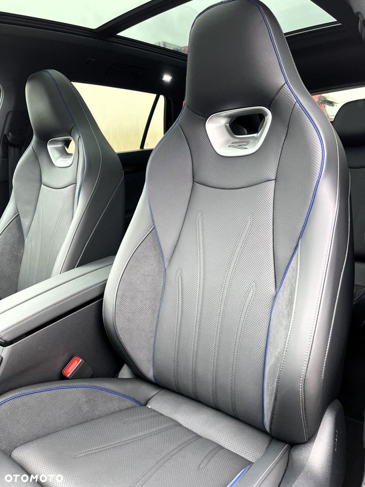 Volkswagen Passat Variant 2.0 TDI SCR R-Line Plus DSG - 13