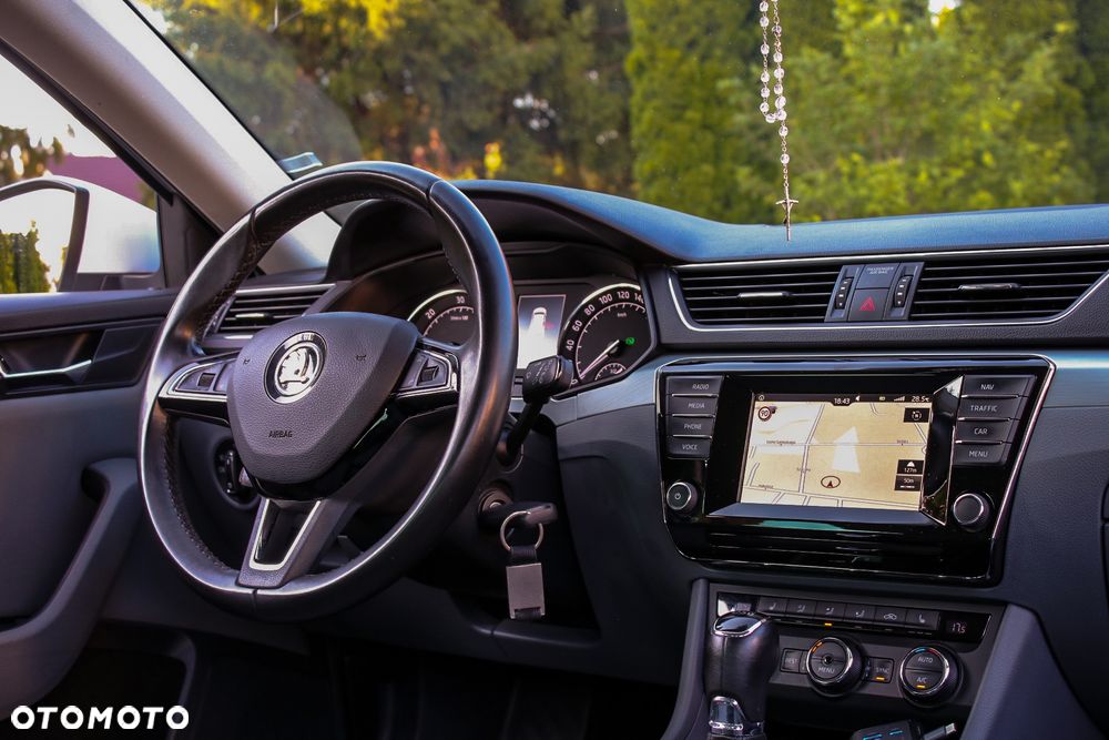 Skoda Superb 2.0 TDI DSG Style - 32