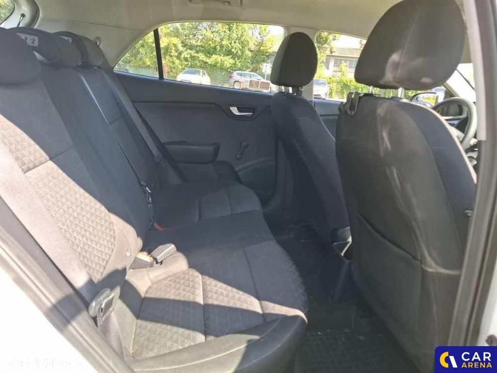Kia Rio - 29