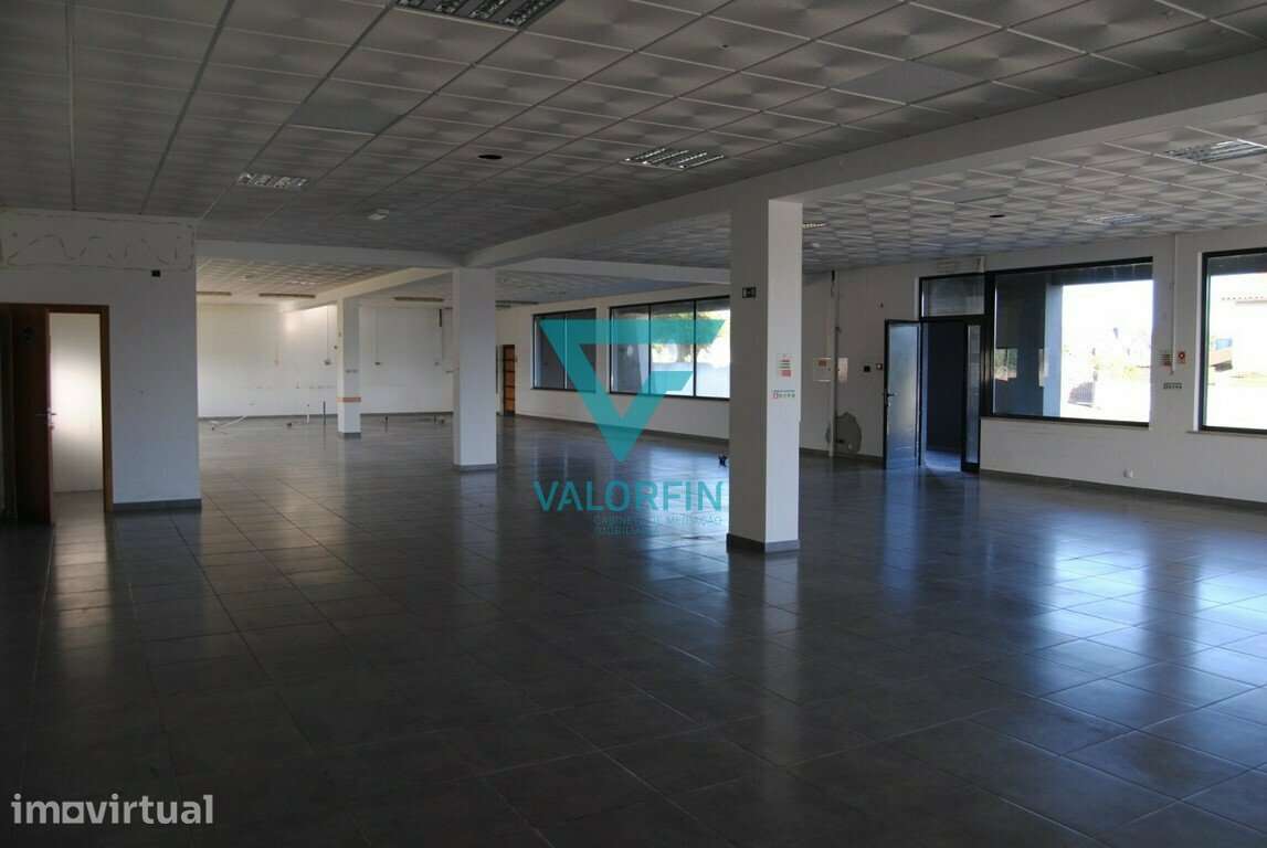 LOJA P/ ARRENDAMENTO - BARRACÃO, LEIRIA - Grande imagem: 3/8