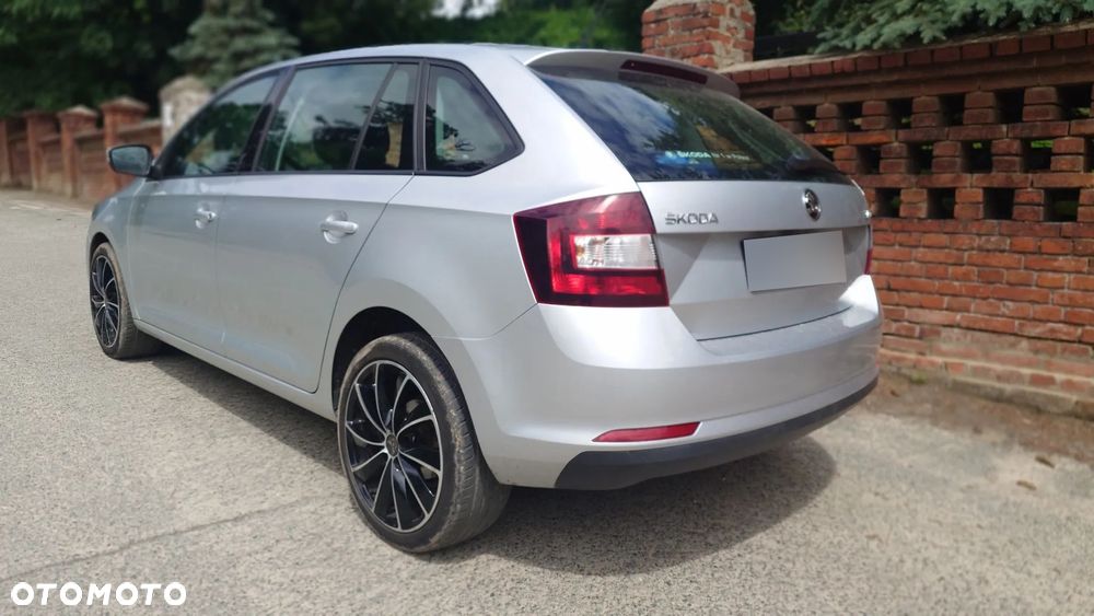 Skoda RAPID 1.6 TDI DPF Style - 7