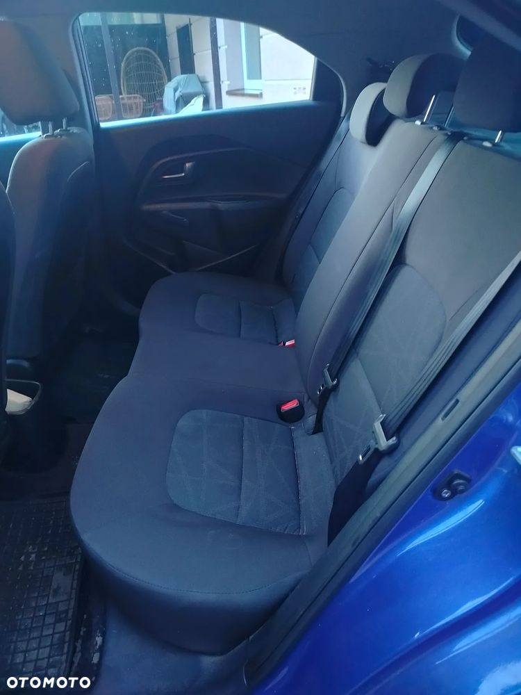 Kia Rio - 18