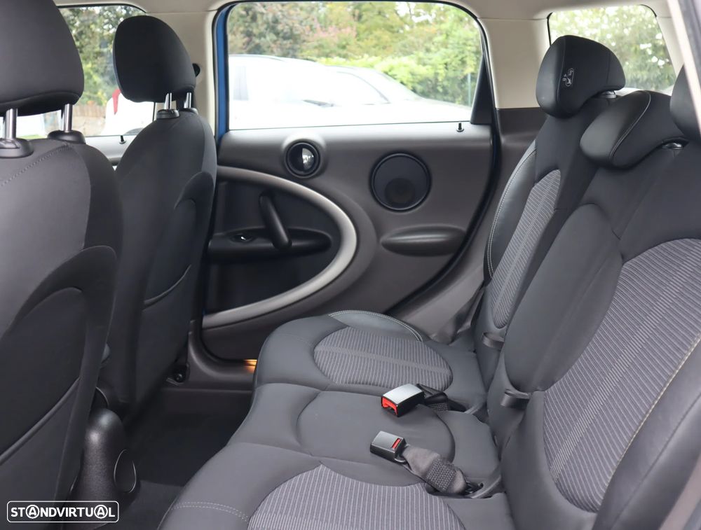 MINI Countryman Cooper D - 24