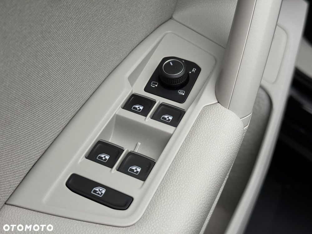 Volkswagen Tiguan 1.5 eTSI Elegance DSG - 24