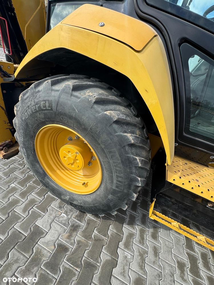 Caterpillar 428 - 15