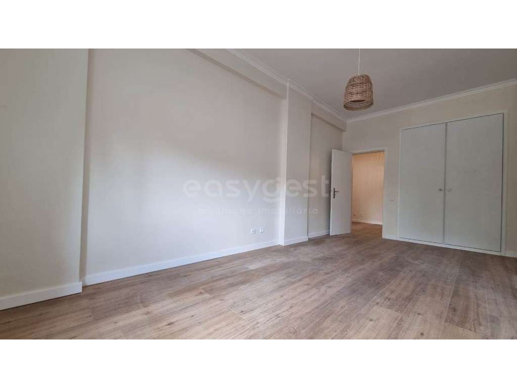 Apartamento T1 nas Laranjeiras - Grande imagem: 2/10