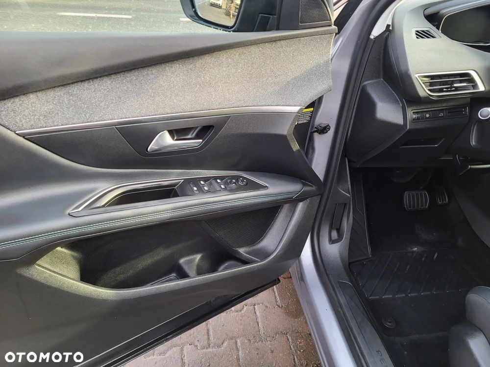 Peugeot 3008 - 21