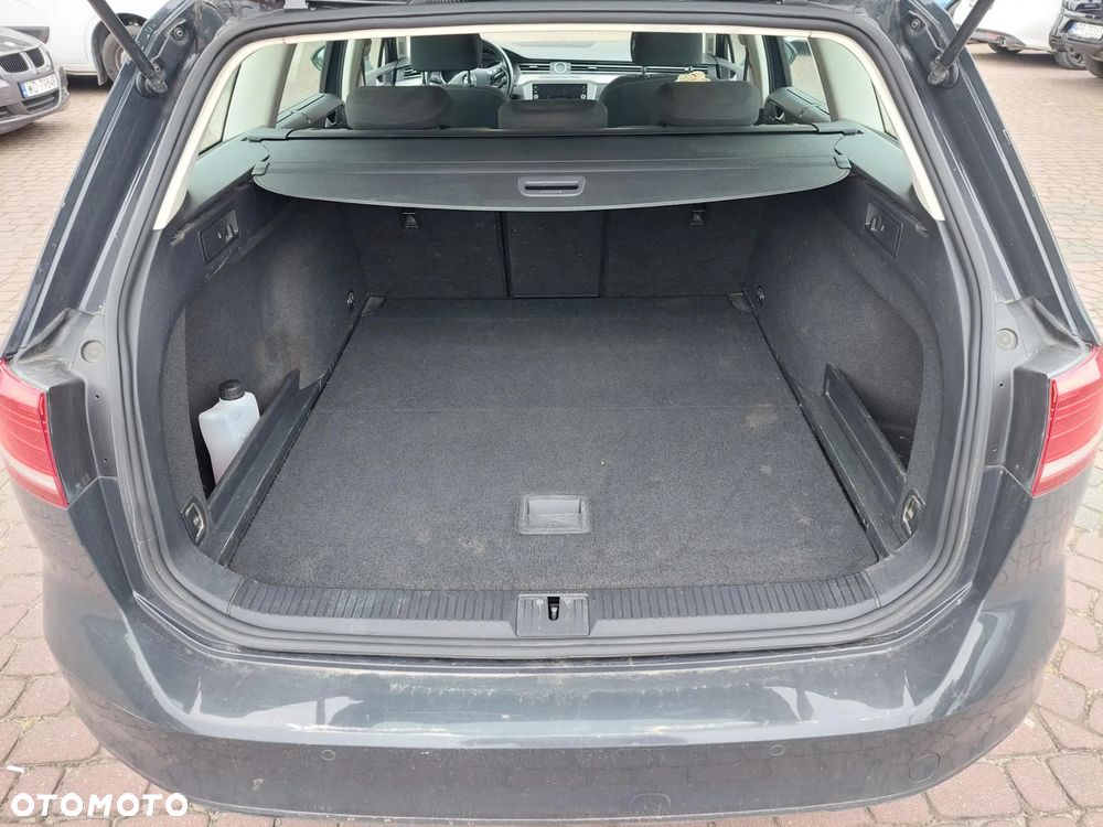 Volkswagen Passat 2.0 TDI SCR Highline - 10