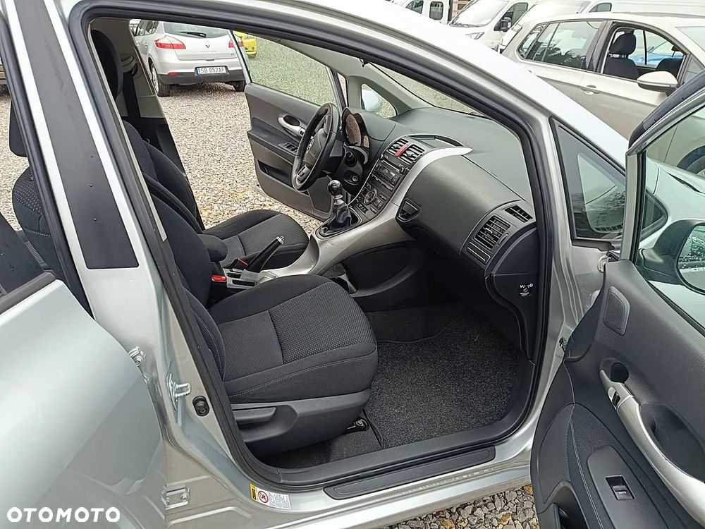 Toyota Auris 1.33 VVT-i Premium - 15