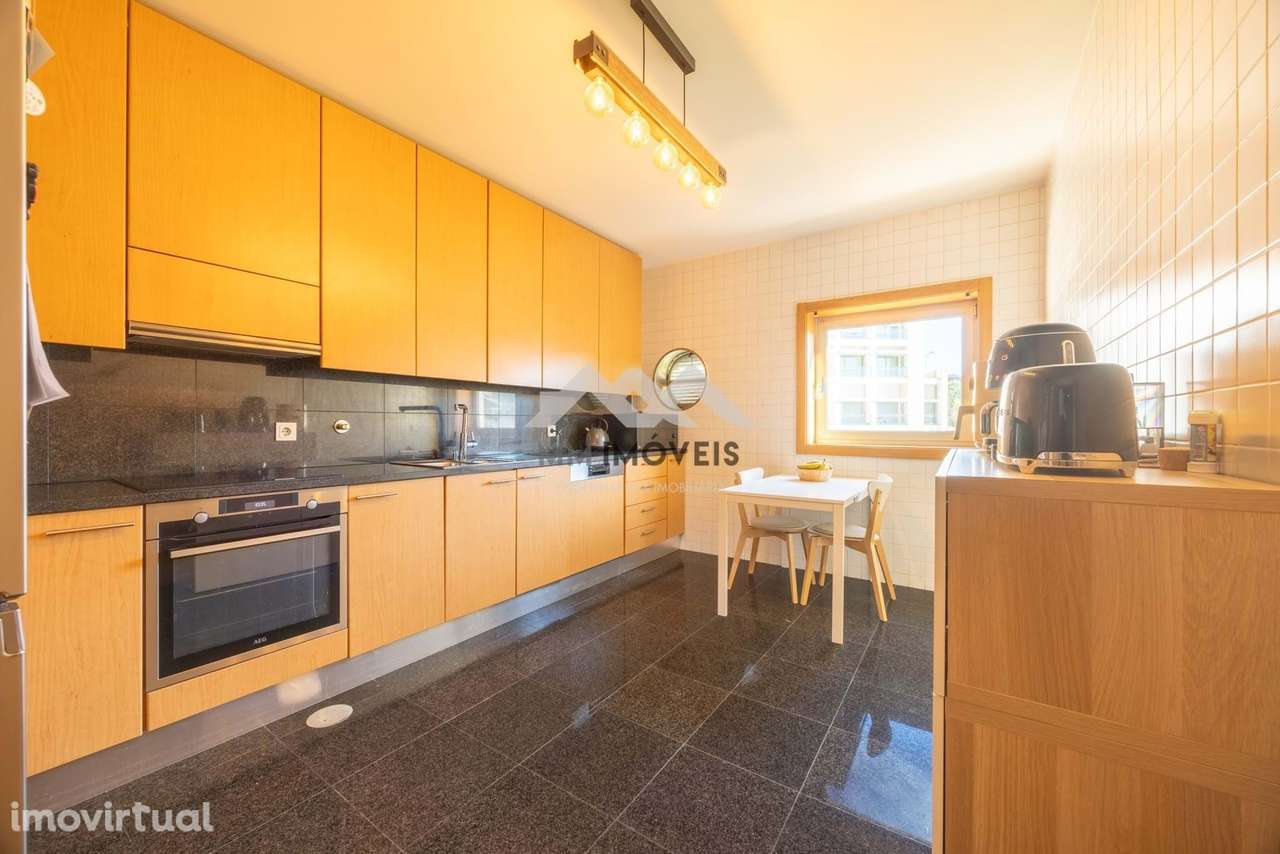 Andar Moradia T3 | Maia | Terraço | Box | Metro | Jardim | Ginásio | P - Grande imagem: 4/49