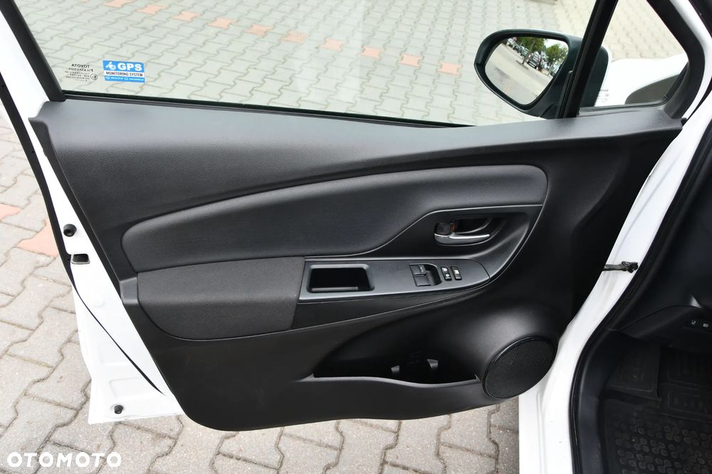 Toyota Yaris Hybrid 100 Premium EU6 - 24