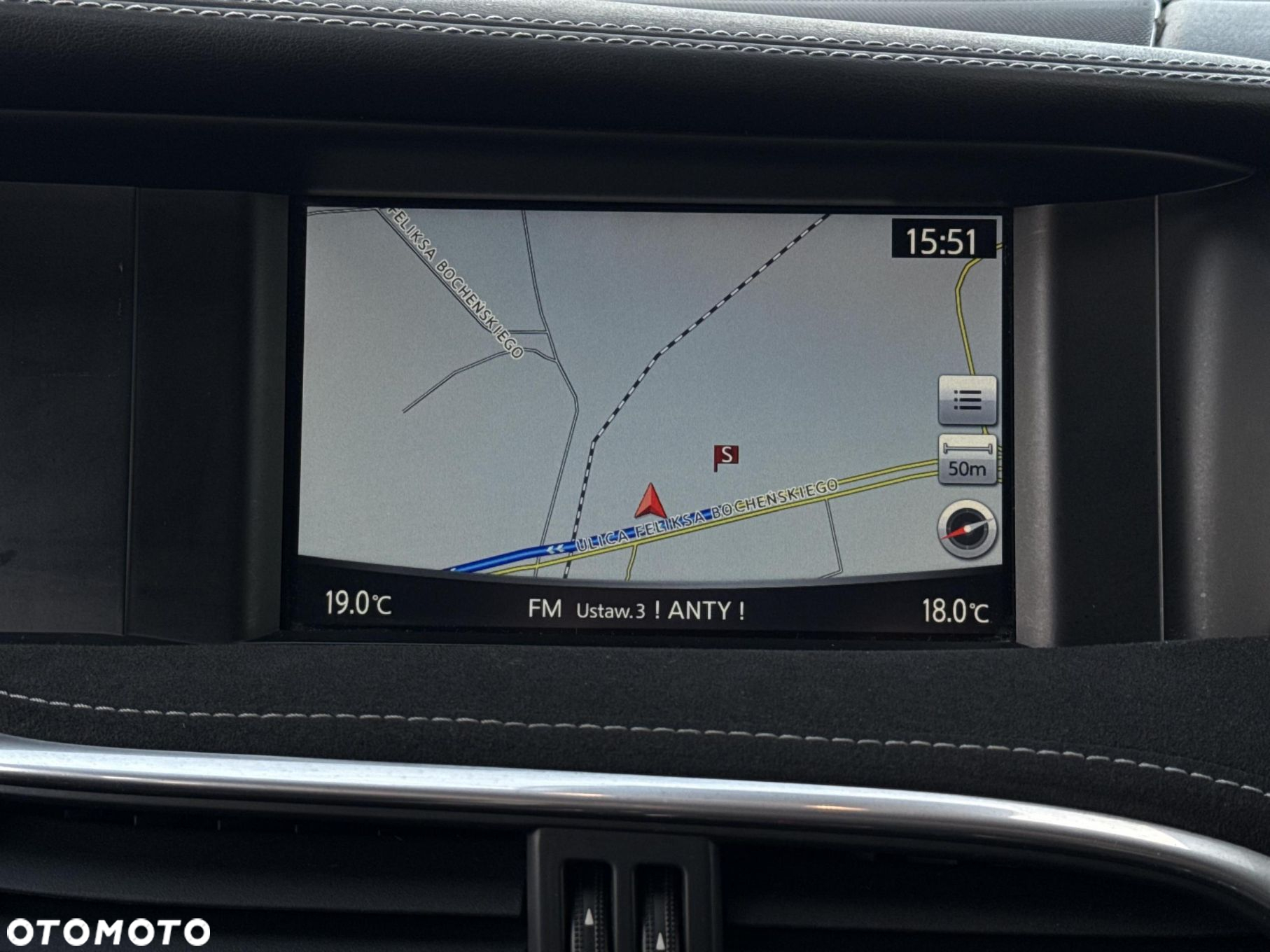 Infiniti Q30 2.0t Sport City Black AWD 7DCT - 14