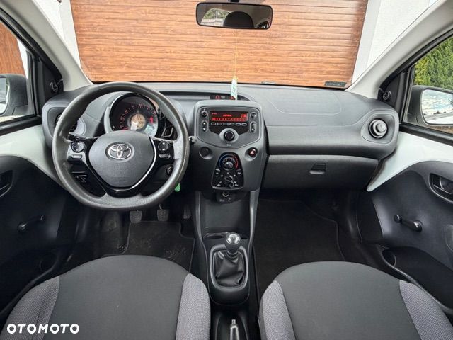 Toyota Aygo x - 13