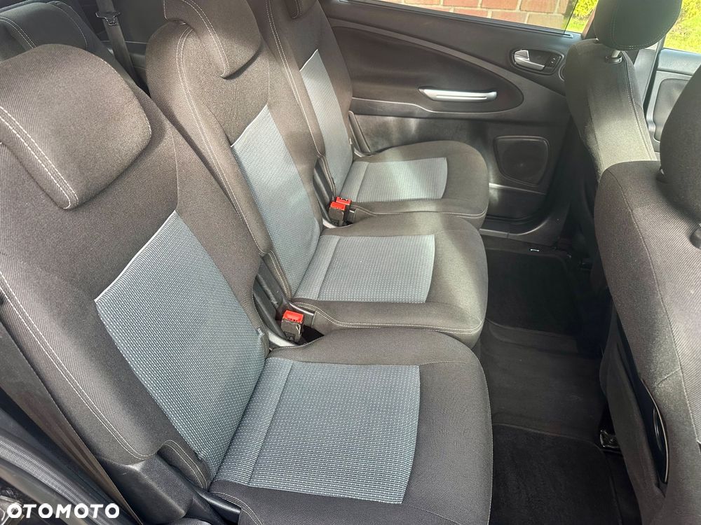 Ford S-Max 2.0 Ambiente - 13