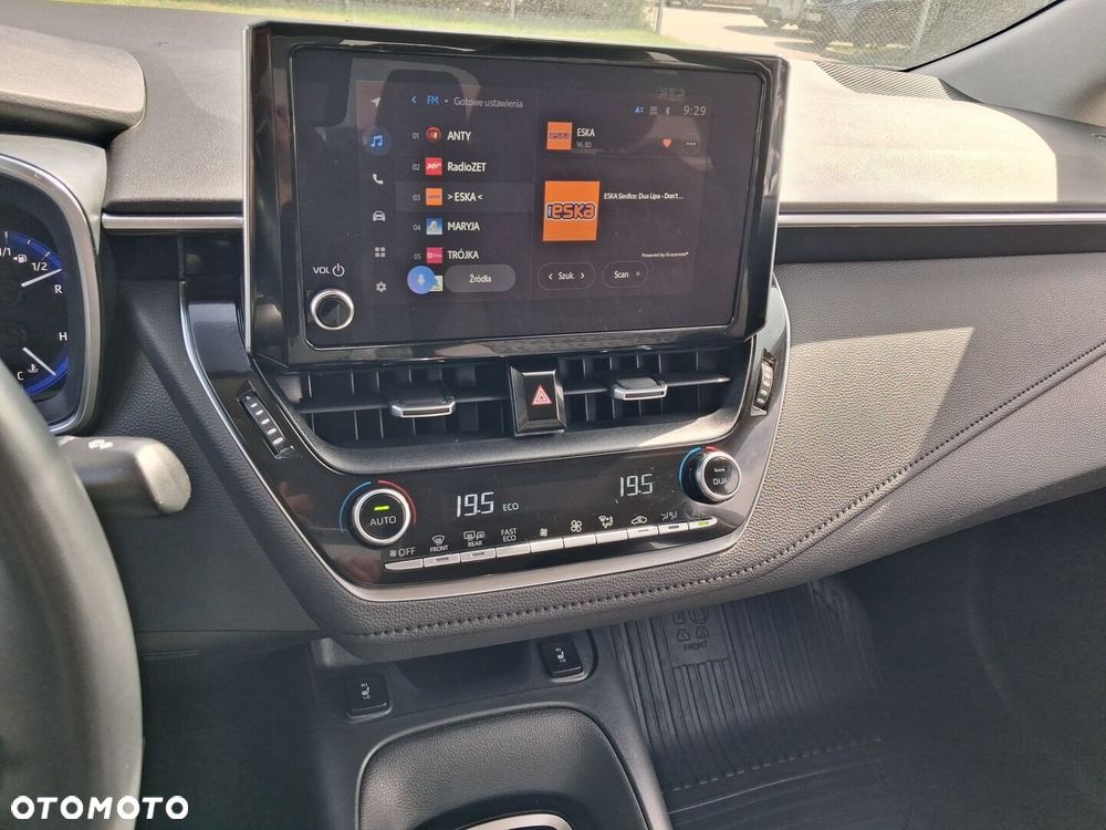 Toyota Corolla - 11
