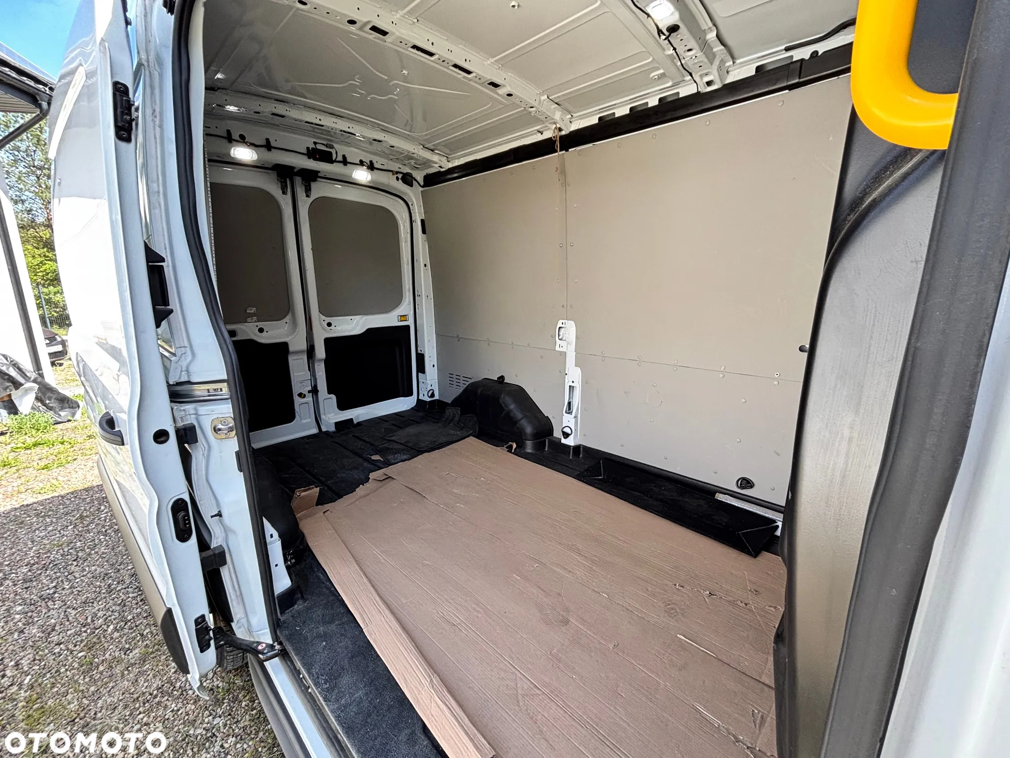 Ford Transit - 4