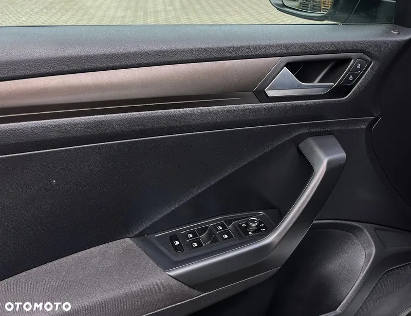 Volkswagen T-Roc 1.6 TDI SCR DPF - 21