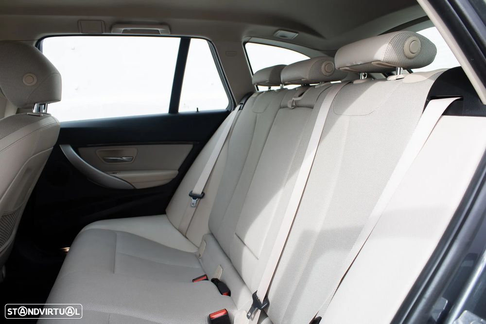 BMW 320 d Touring Aut. Efficient Dynamics Edition Sport Line - 14
