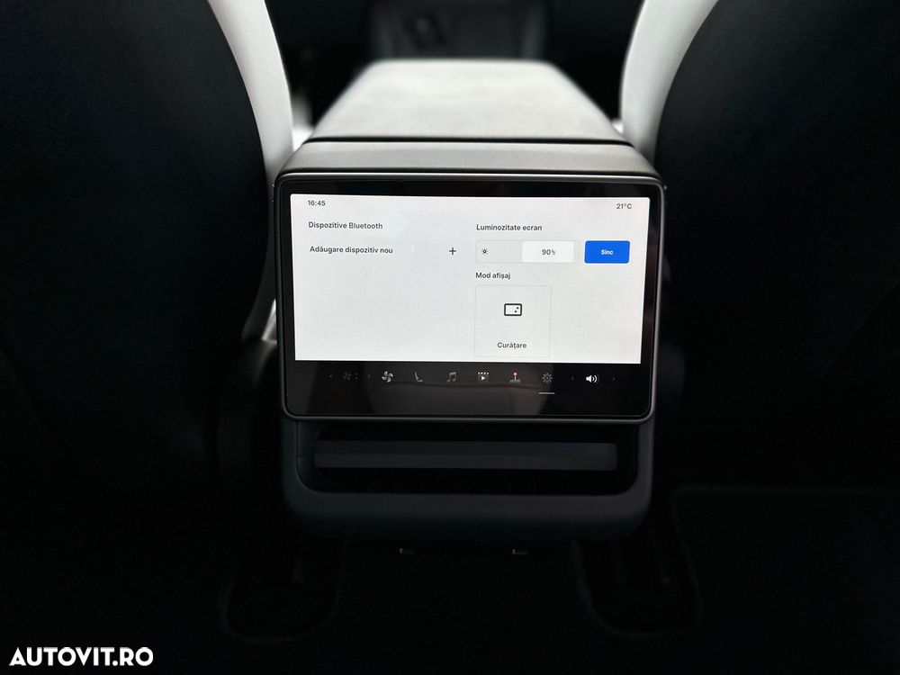 Tesla Model 3 Standard Reichweite Plus Hinterradantrieb - 28