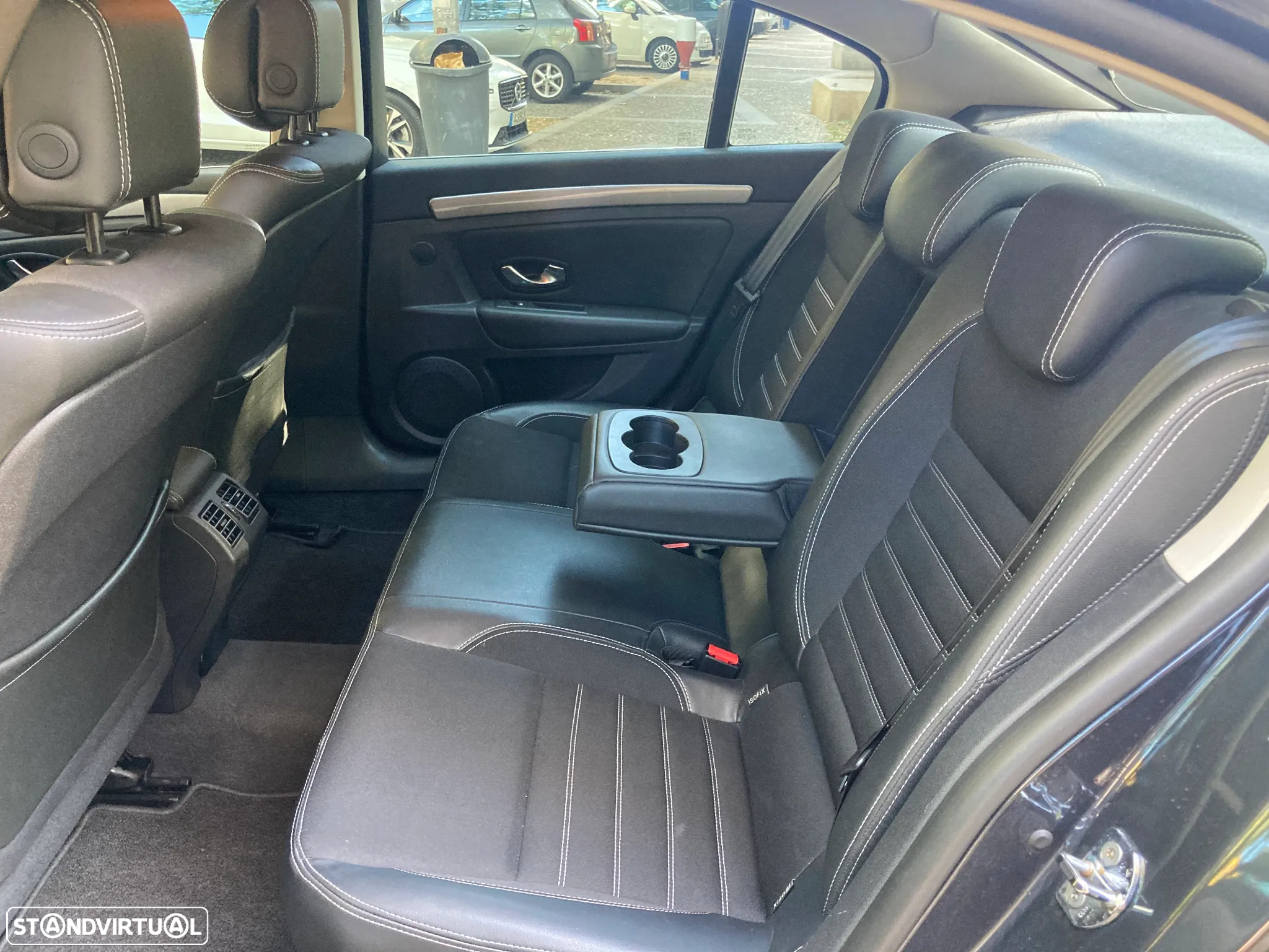 Renault Laguna 2.0 dCi Dynamique S 118g - 11
