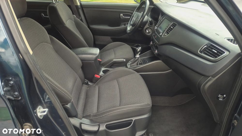 Kia Carens 1.6 GDI Dream Team Edition - 17