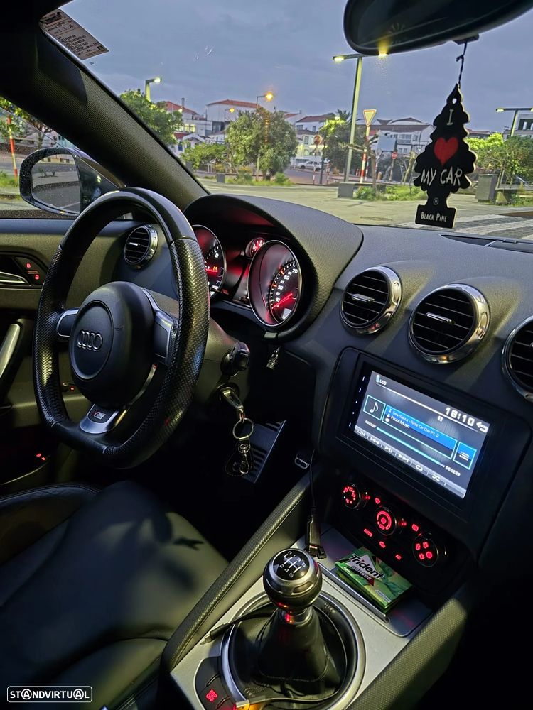 Audi TT Coupé 2.0 TDI quattro S-line - 2