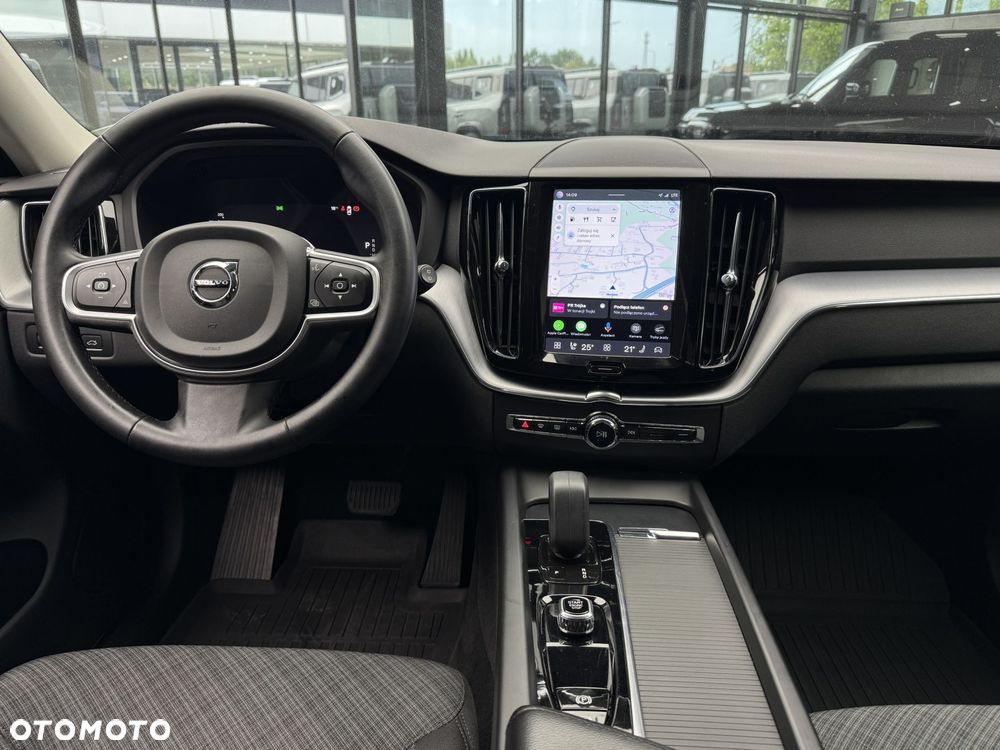 Volvo XC 60 B5 B AWD Momentum Pro - 16