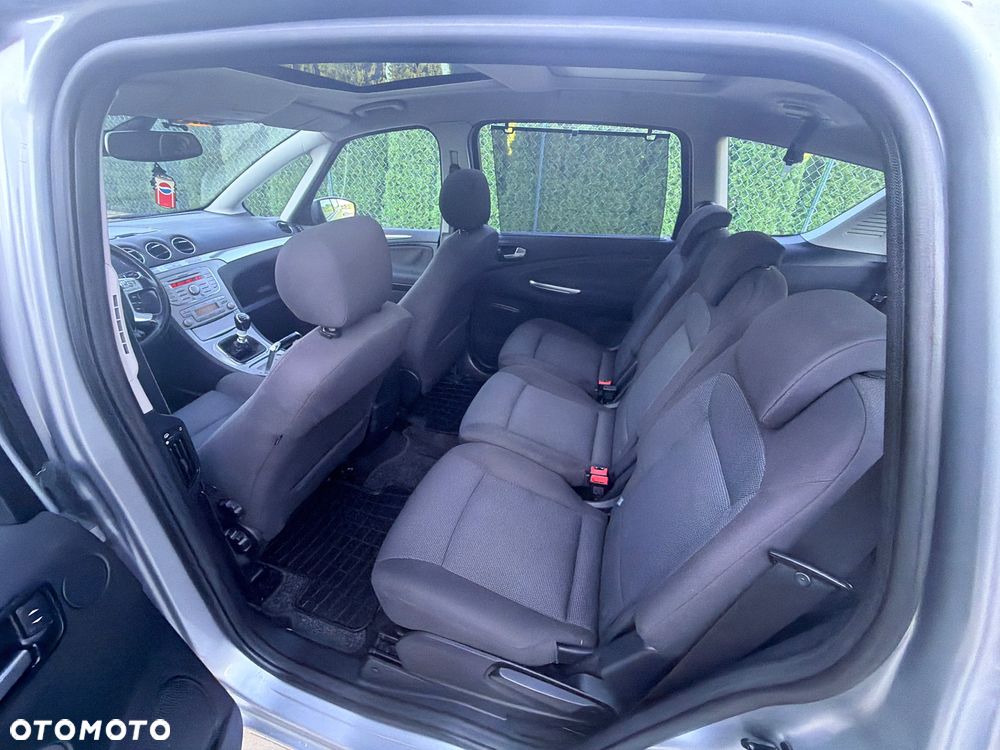 Ford S-Max 2.0 TDCi DPF Ambiente - 32
