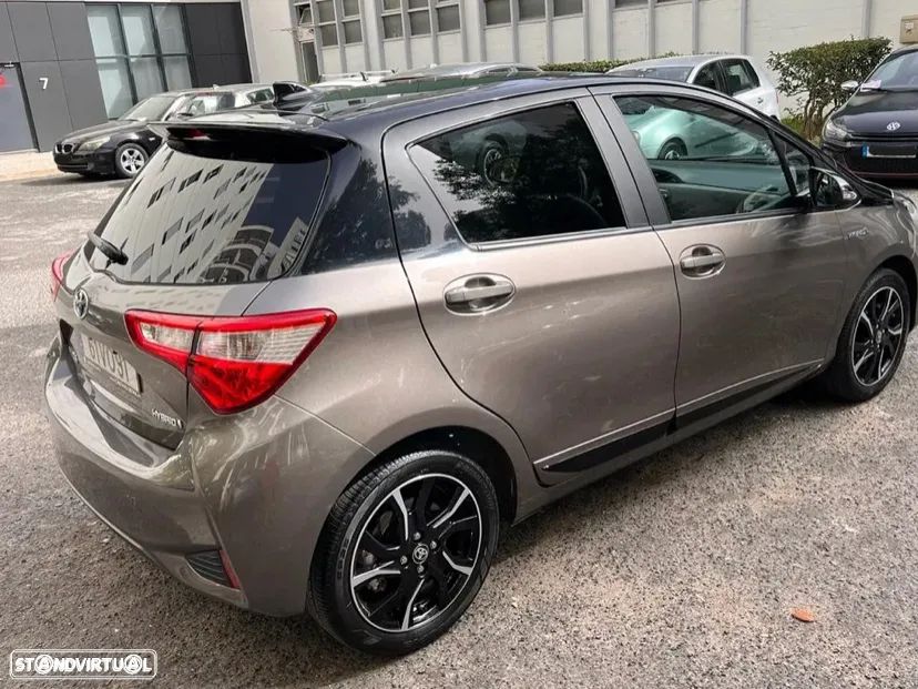 Toyota Yaris 1.5 HSD Square Collec.Bronze - 5